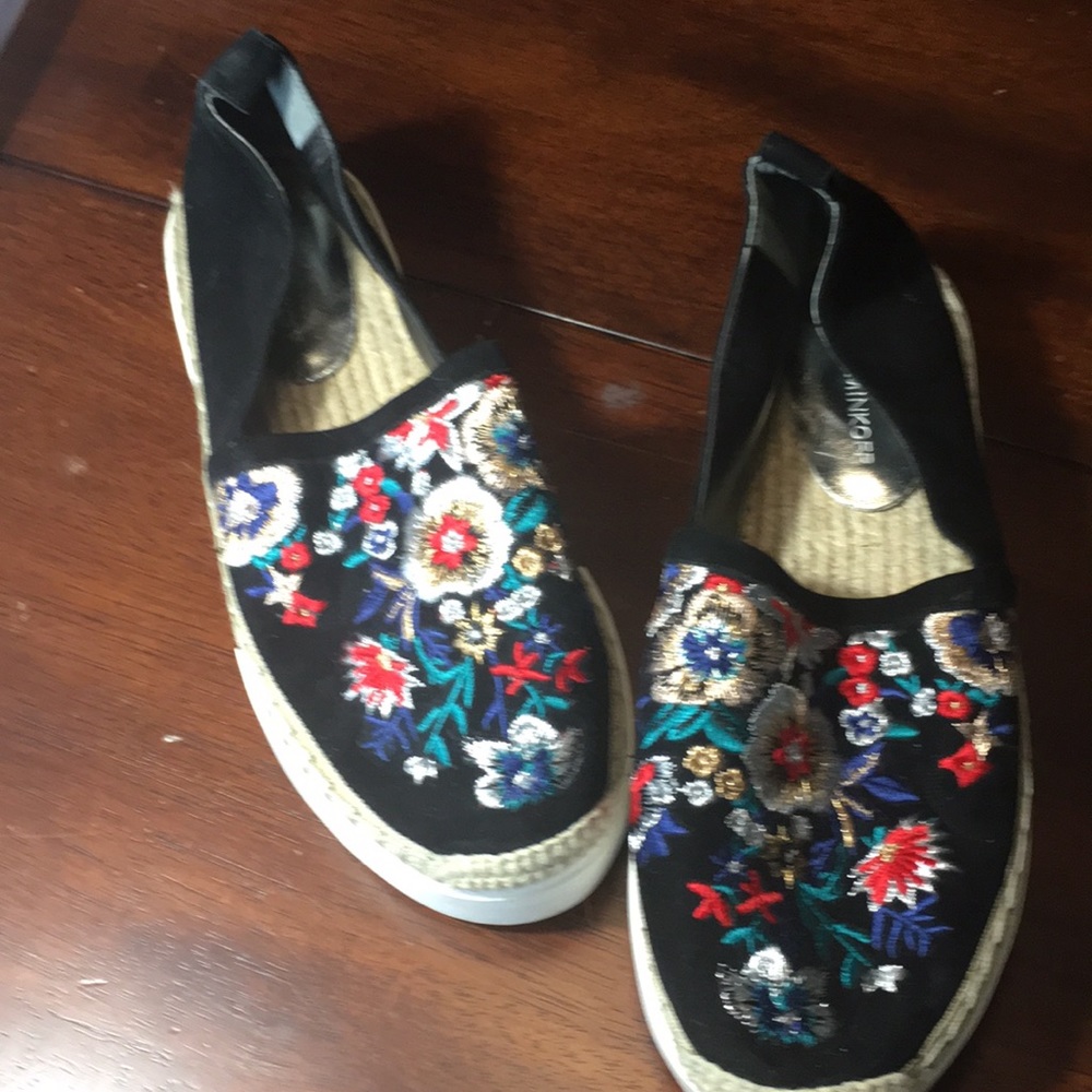 Gorgeous Floral Print Rebecca Minkoff Flats Size 7